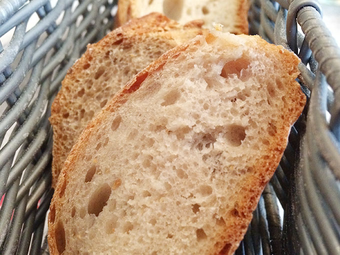 Le Dix Vins - bread basket
