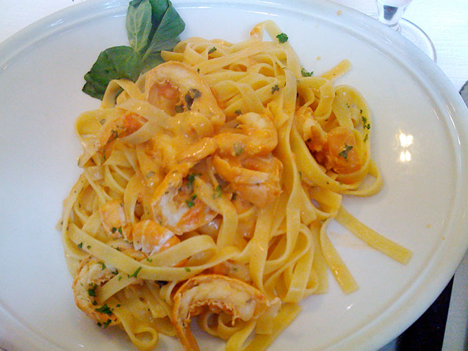 Trattoria dei Trulli - scampi pasta