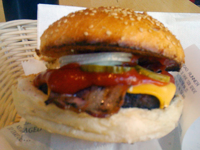 Road Runner - cheeseburger