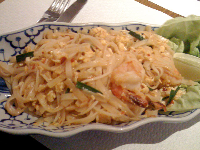 Nyamuk - pad thai