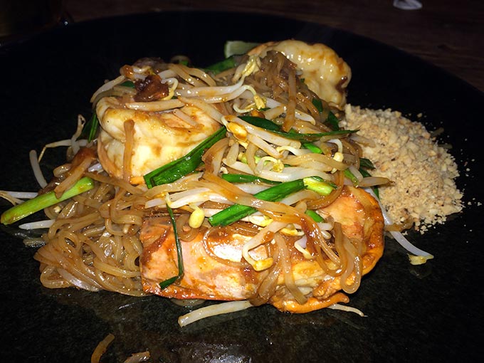 Jeab Fine Cuisine Thai - pad thai