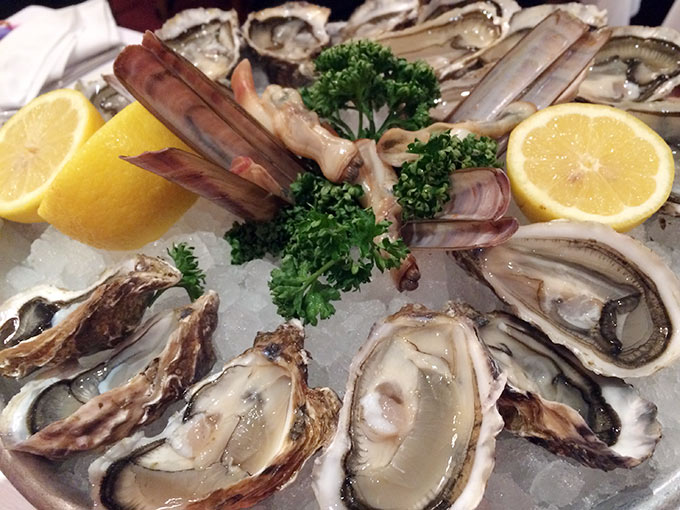 Café du Centre - oysters