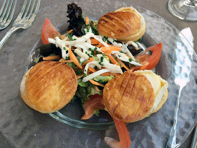 La Versoix - goat cheese salad