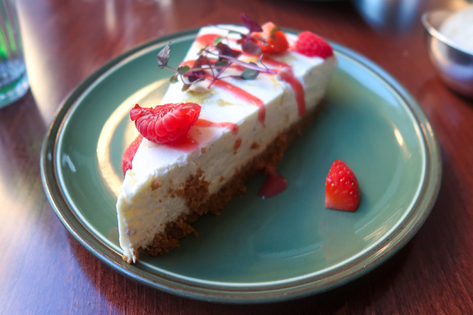 Bombar restaurant - cheesecake